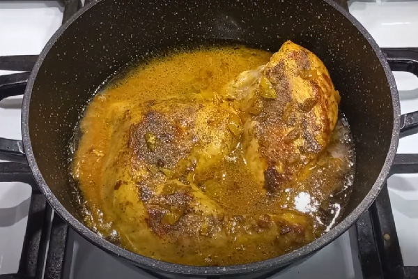 cooking-chicken-with-ornge-juice