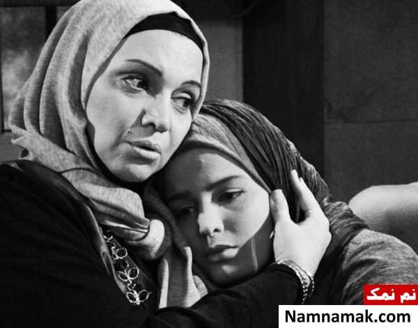 غزاله اکرمی و الهام پاوه نژاد در سریال هست و نیست