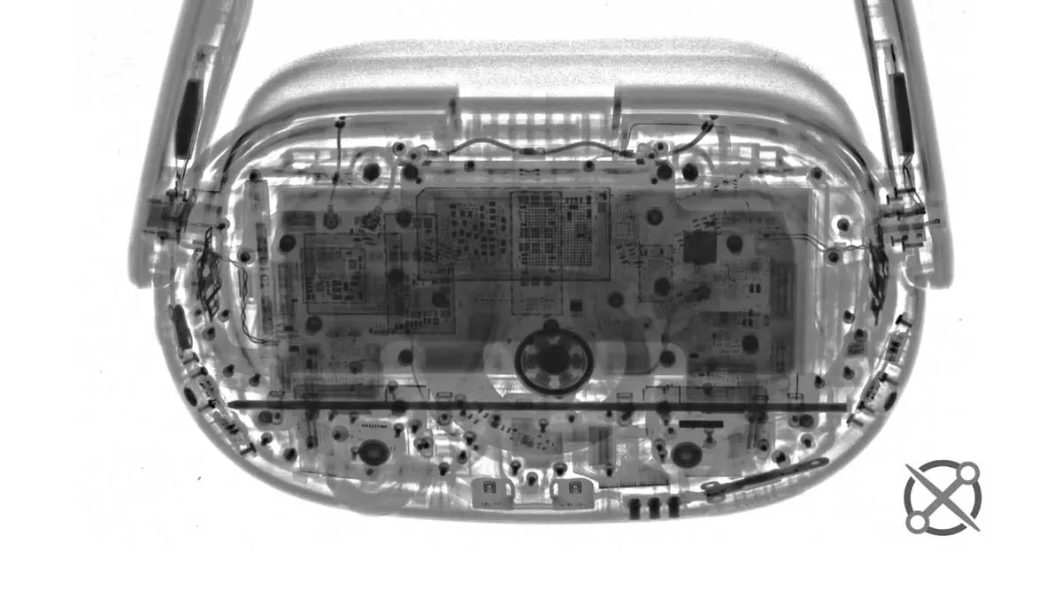 Meta Quest 3 Teardown 1 کالبدشکافی و بررسی تعمیرپذیری هدست واقعیت مجازی Meta Quest 3