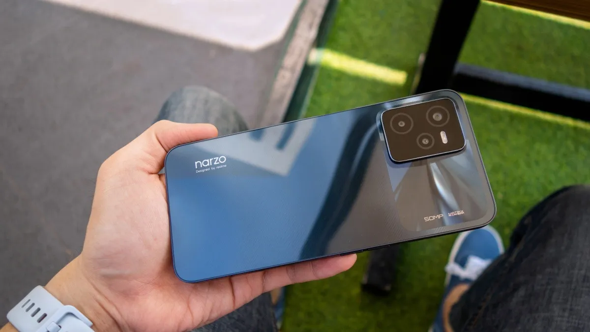 بررسی کیفیت بدنه Realme Narzo 50A Prime