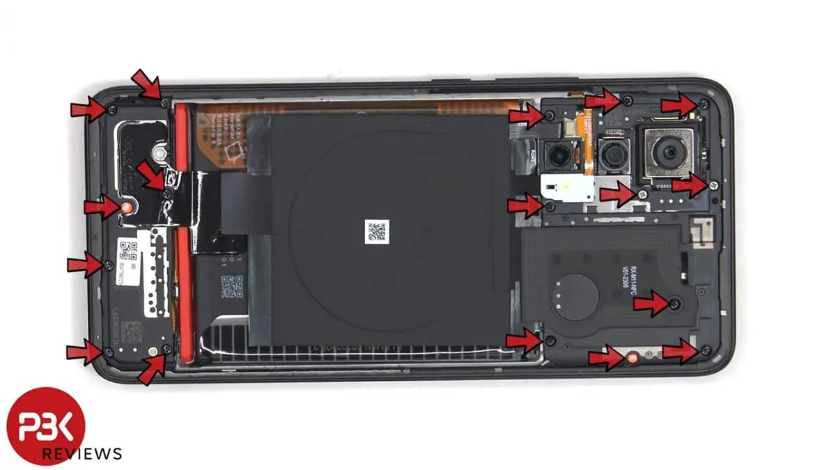 برای کالبد شکافی Poco F5 Pro، 17 پیچ پشتی آن باید باز شوند.