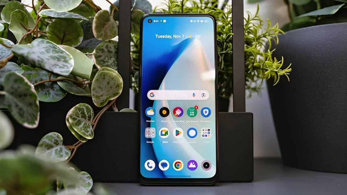 بررسی صفحه نمایش گوشی Realme 11 4G