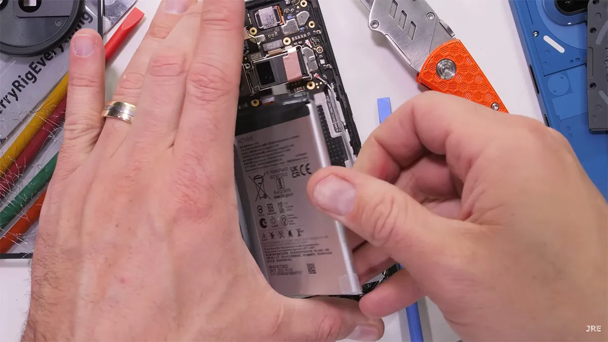 nothing 3a pro durability test 15 تست مقاومت گوشی Nothing Phone 3a Pro