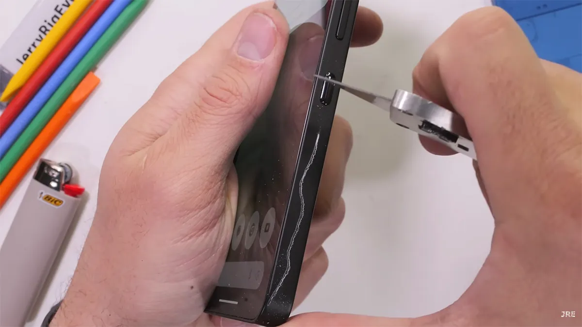 nothing 3a pro durability test 6 تست مقاومت گوشی Nothing Phone 3a Pro