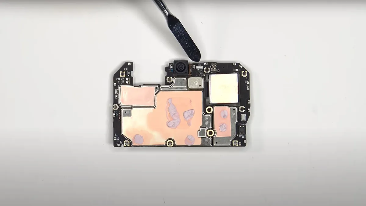 xiaomi poco x7 pro teardown 12 کالبدشکافی گوشی شیائومی Poco X7 Pro