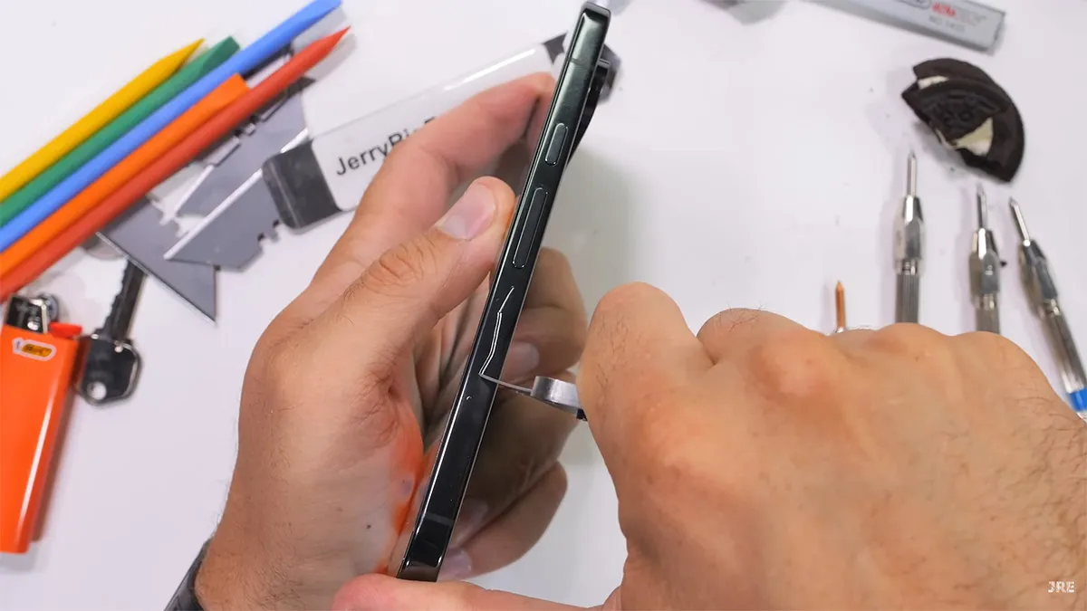 google pixel 9 pro xl duribility test 5 تست مقاومت گوشی Pixel 9 Pro XL گوگل