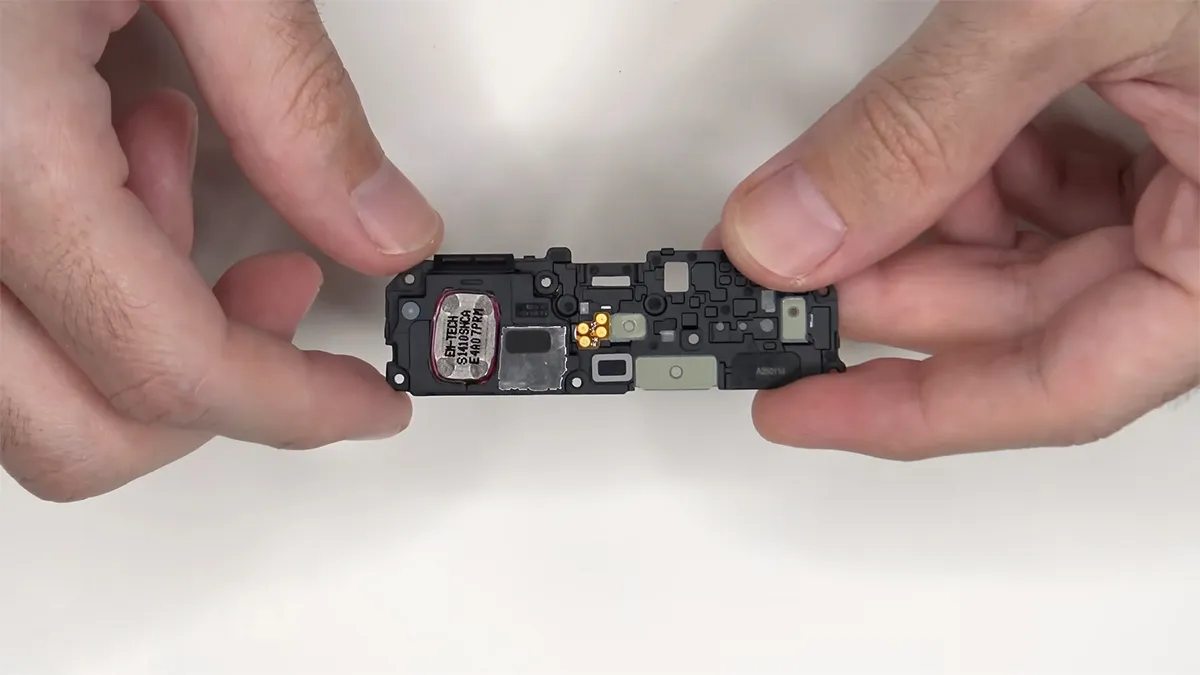 samsung a56 teardown 6 کالبدشکافی گوشی Samsung A56