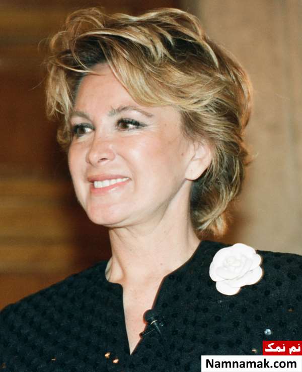 فیلیز آکین - Filiz Akın
