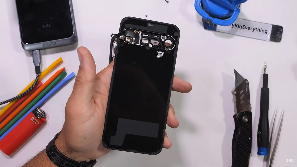 google pixel 9 pro xl teardown 4 کالبدشکافی Pixel 9 Pro XL گوگل