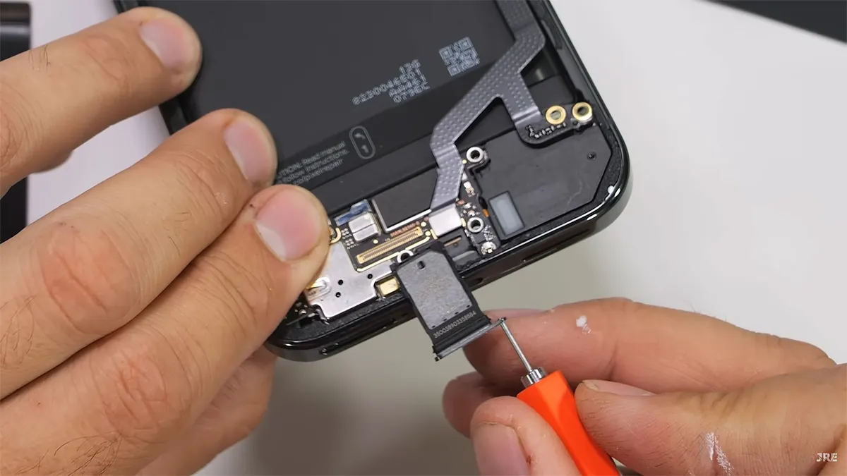 google pixel 9 pro xl teardown 5 کالبدشکافی Pixel 9 Pro XL گوگل