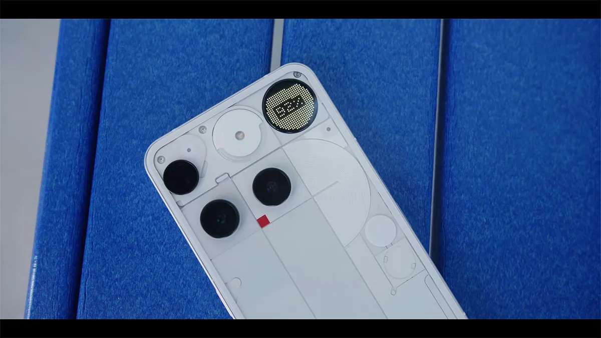 بررسی طراحی گلیف ماتریکس گوشی Nothing Phone 3