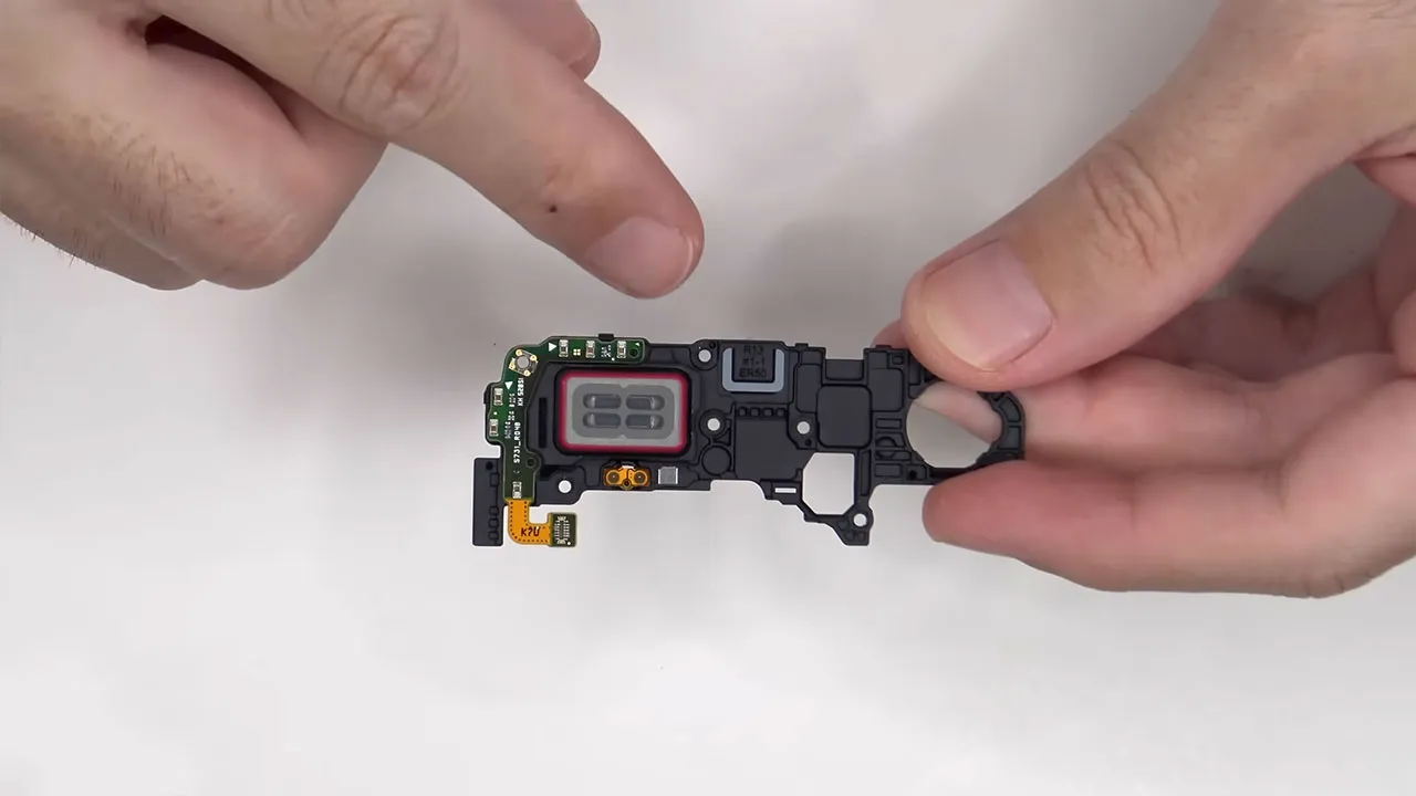 samsung s25 fe teardown 9 کالبدشکافی گوشی Samsung S25 FE