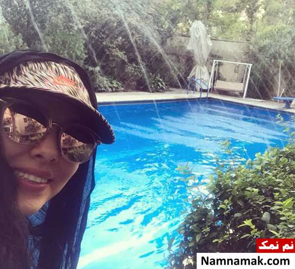 عکس لیلا اوتادی در کنار استخر