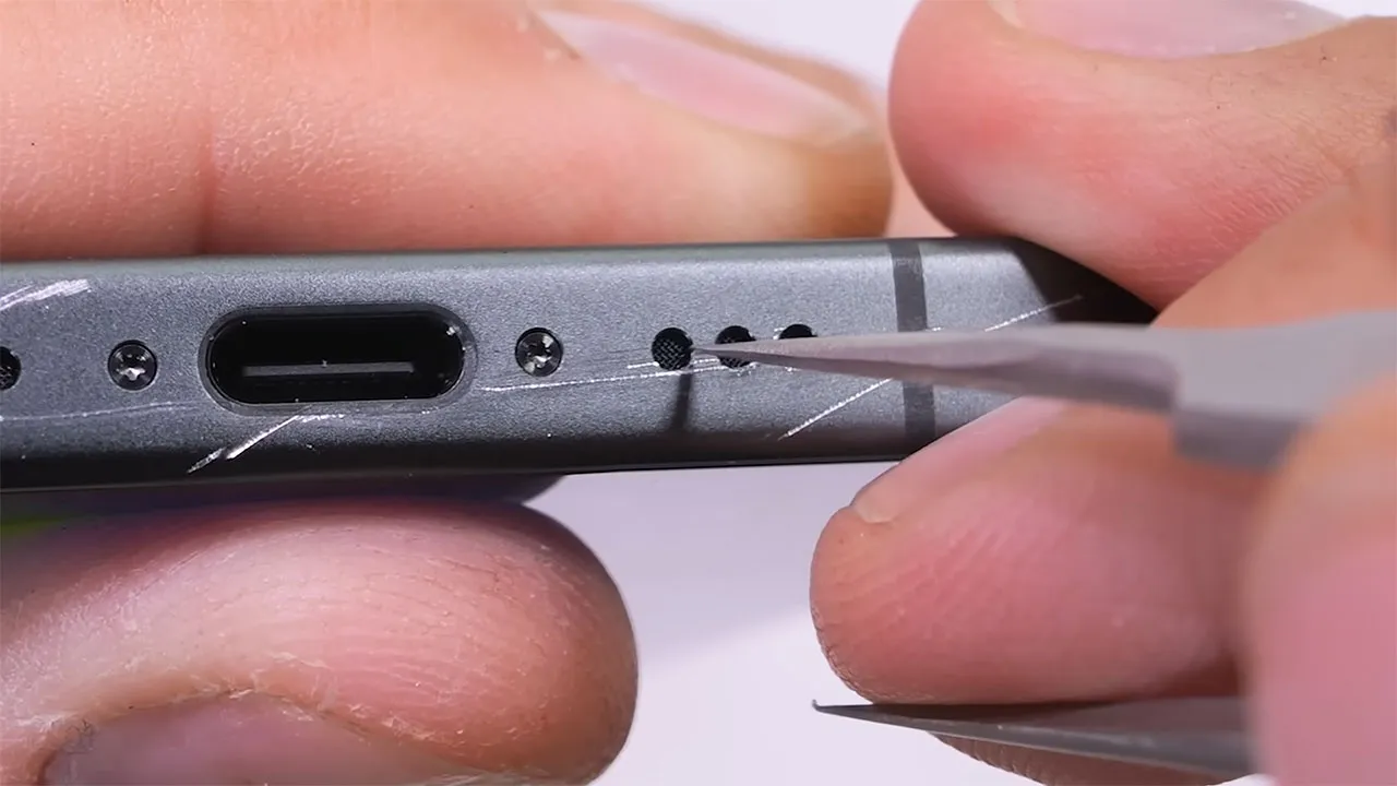 apple iphone 17 duribility test 5 تست مقاومت گوشی iPhone 17 اپل