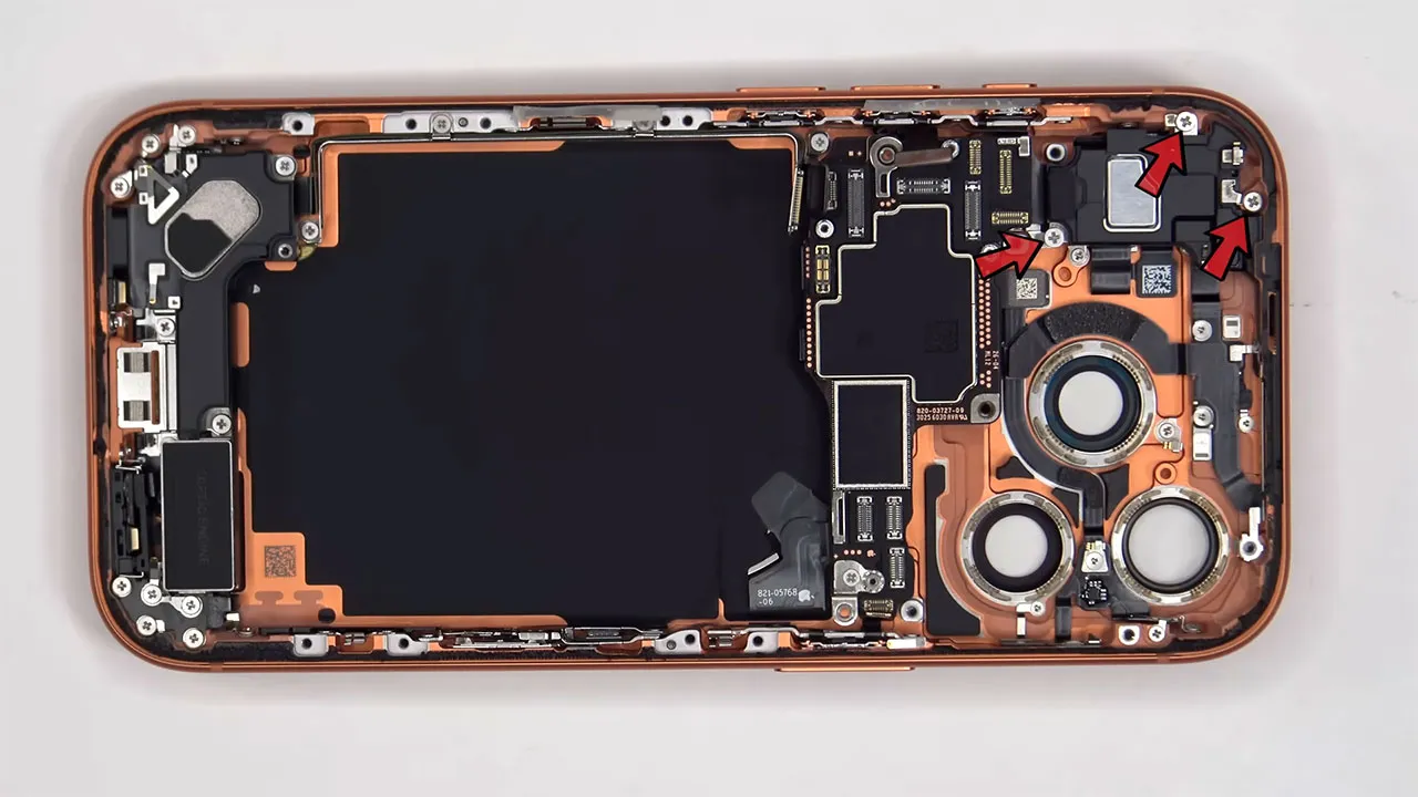apple iphone 17 pro teardown 14 کالبدشکافی گوشی iPhone 17 Pro اپل