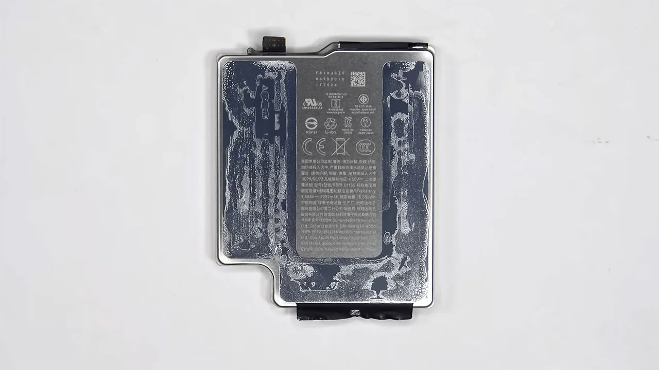 apple iphone 17 pro teardown 8 کالبدشکافی گوشی iPhone 17 Pro اپل