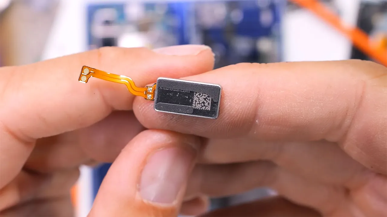 samsung z fold 7 teardown 22 کالبدشکافی گوشی Samsung Z Fold 7