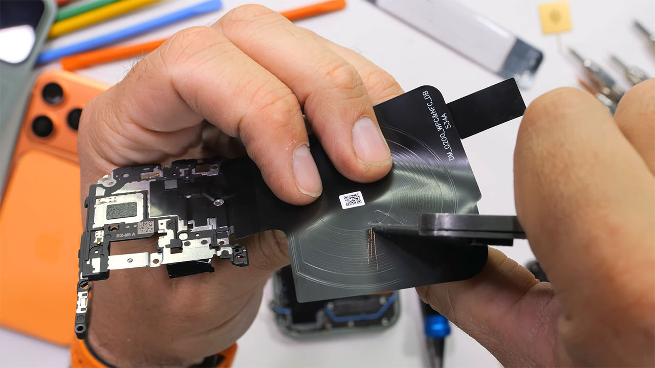 xiaomi 17 pro teardown 16 کالبدشکافی گوشی Xiaomi 17 Pro