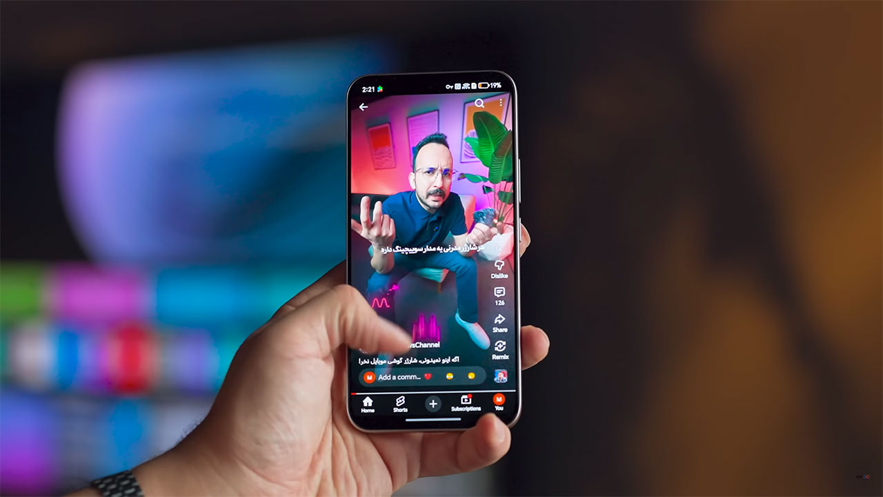 بررسی صفحه نمایش گوشی Honor 400