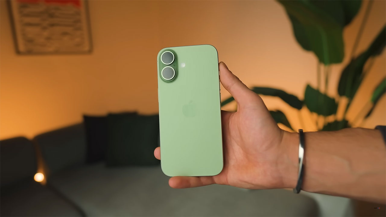 بررسی طراحی گوشی iPhone 17