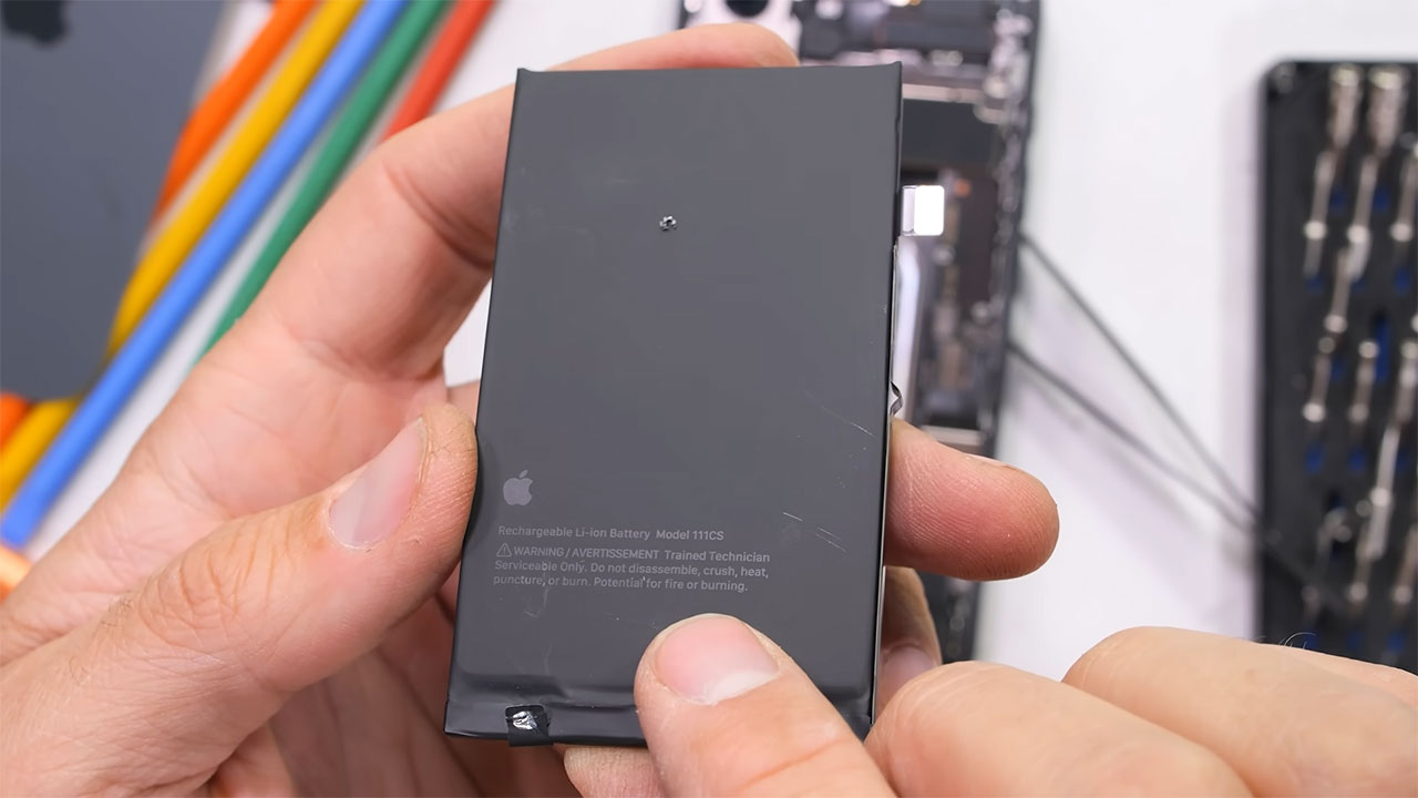 iphone 17 teardown 10 کالبدشکافی گوشی iPhone 17