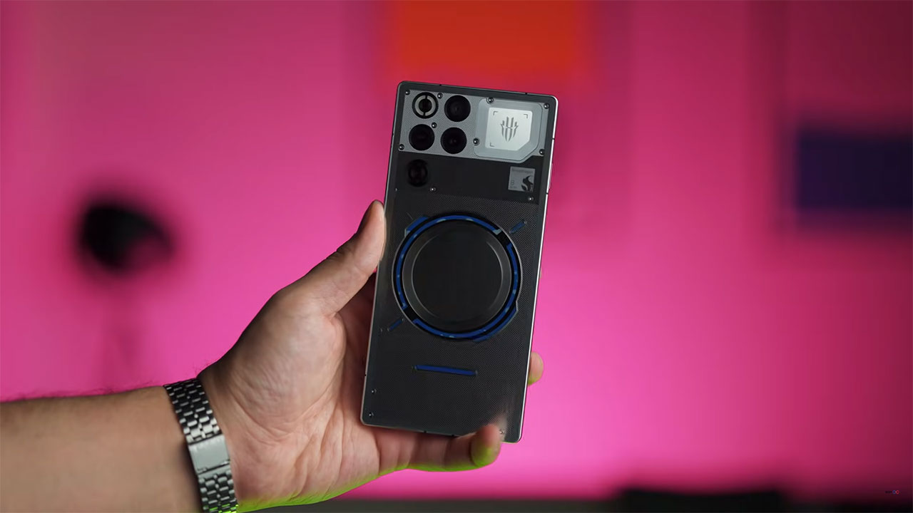 بررسی طراحی گوشی گیمینگ Red Magic 11 Pro